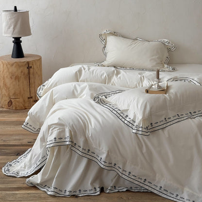 Sabine Embroidered Scalloped Washed Cotton Bedding Set - Ink White