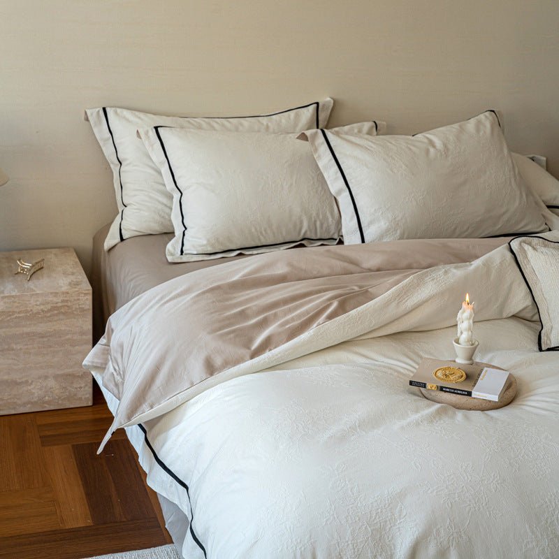 Contrast Border Cotton Jacquard Bedding Set, Ivory Sand, bedroom view 3 - Roomden