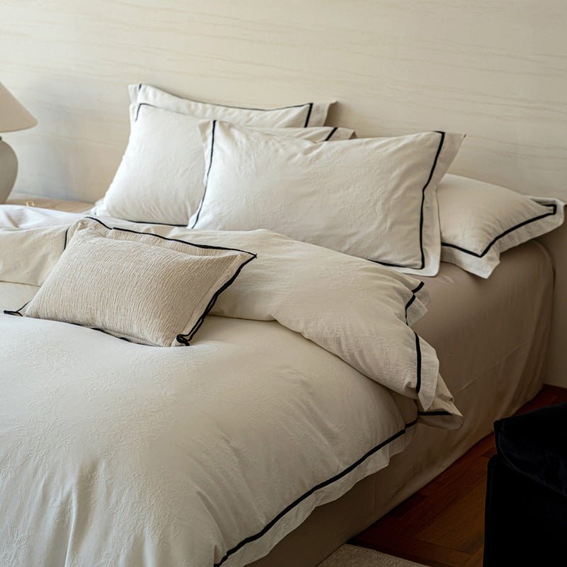 Contrast Border Cotton Jacquard Bedding Set, Ivory Sand, bedroom view 2 - Roomden