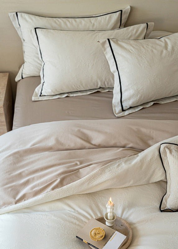 Contrast Border Cotton Jacquard Bedding Set, Ivory Sand, fabric and pillow detail 10 - Roomden
