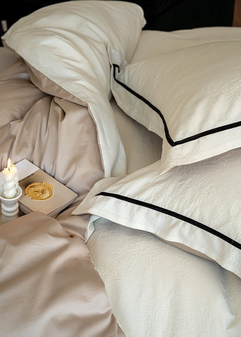 Contrast Border Cotton Jacquard Bedding Set, Ivory Sand, fabric and pillow detail 9 - Roomden