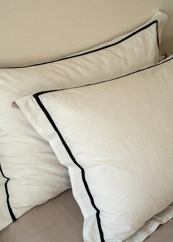 Contrast Border Cotton Jacquard Bedding Set, Ivory Sand, fabric and pillow detail 8 - Roomden